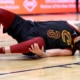 Ricky Rubio, jugador de los Cleveland Cavaliers, cae lesionado por rotura de ligamento cruzado